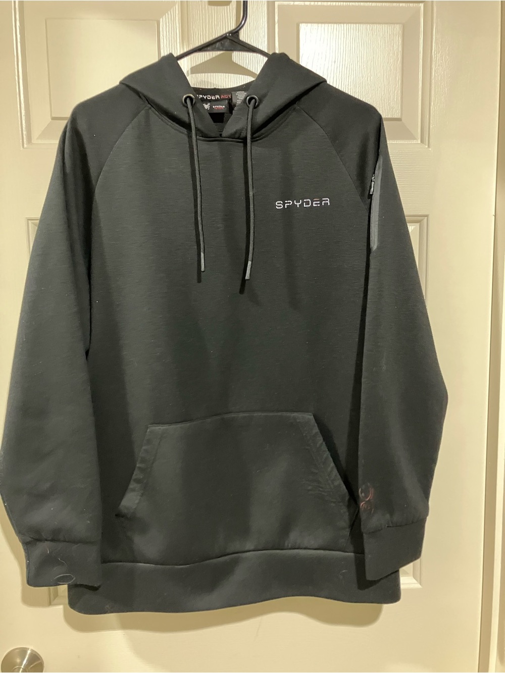 Adult Spyder Active size large pullover hoodie Jackie